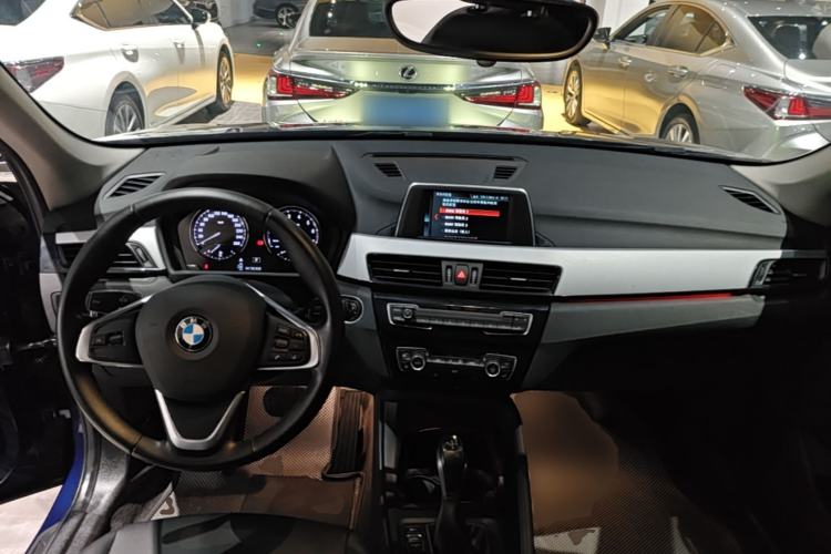 Used BMW X1 2019 sDrive20Li Leading Model Center Console