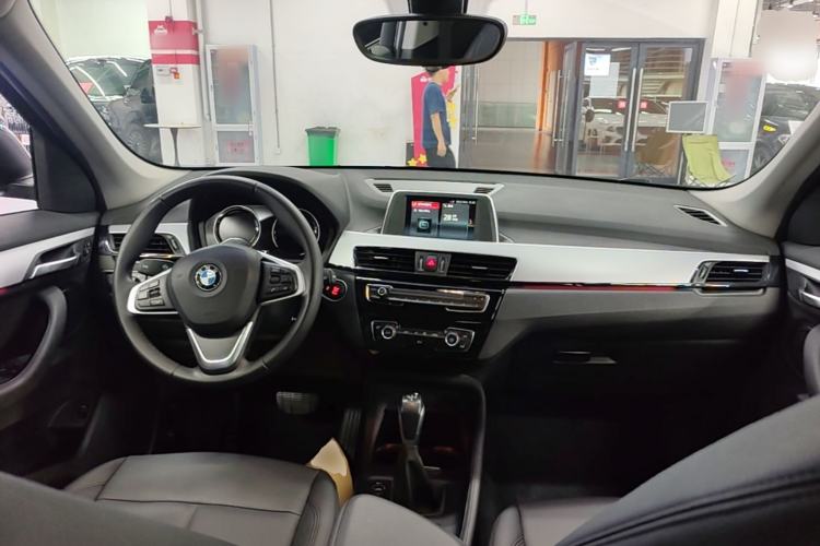 Used BMW X1 2019 sDrive20Li Leading Model Center Console