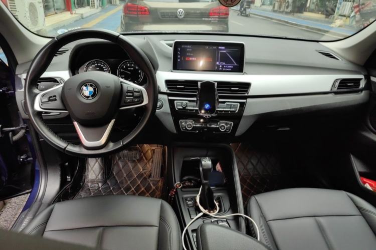 Used BMW X1 2019 sDrive20Li Leading Model Center Console