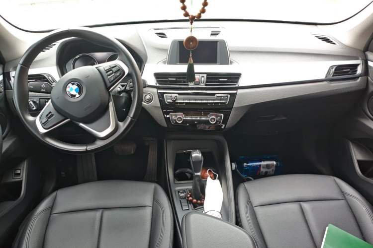 Used BMW X1 2019 sDrive20Li Leading Model Center Console