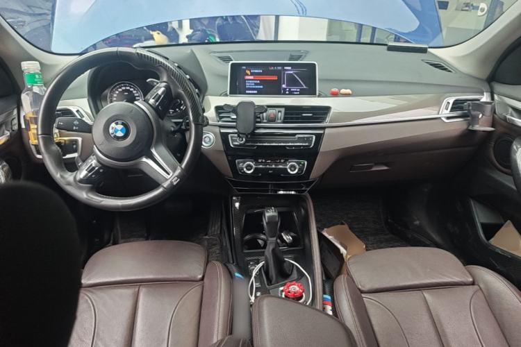 Used BMW X1 2019 sDrive18Li Premium Edition Center Console