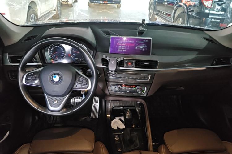 Used BMW X1 2019 xDrive20Li Luxury Model Center Console