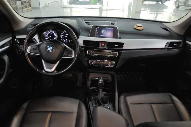 Used BMW X1 2019 sDrive20Li Leading Model Center Console