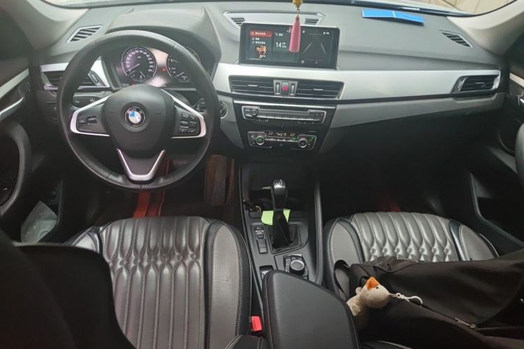 Used BMW X1 2019 sDrive20Li Leading Model Center Console