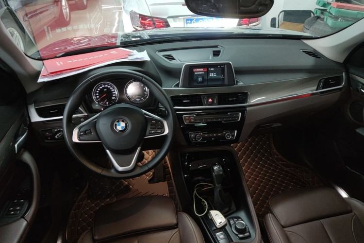 Used BMW X1 2019 sDrive18Li Premium Edition Center Console