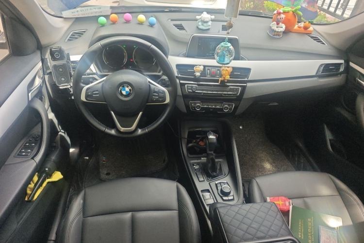 Used BMW X1 2019 sDrive20Li Leading Model Center Console