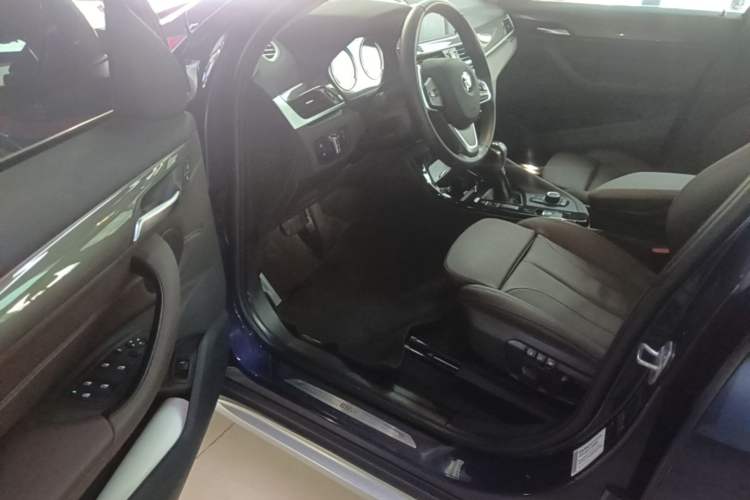 Used BMW X1 2019 sDrive18Li Premium Edition Driver Seat