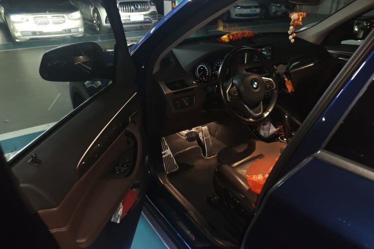Used BMW X1 2019 sDrive18Li Premium Edition Driver Seat