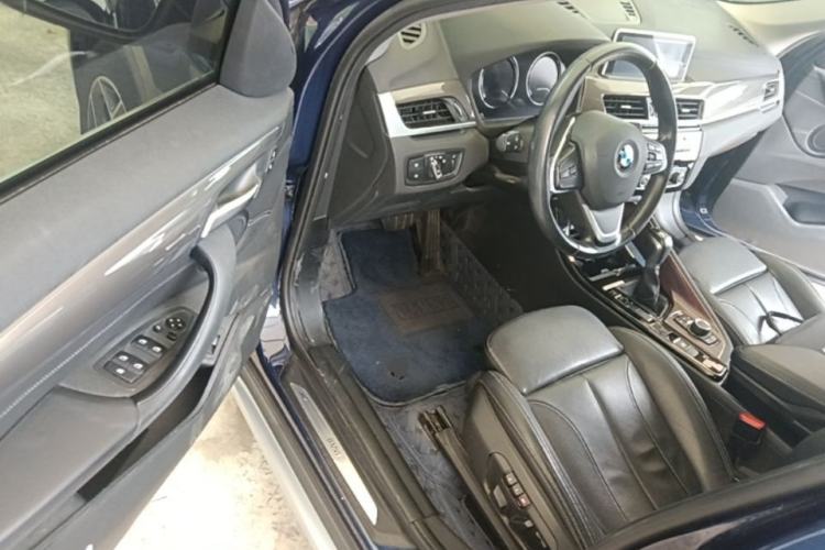 Used BMW X1 2019 sDrive18Li Premium Edition Driver Seat