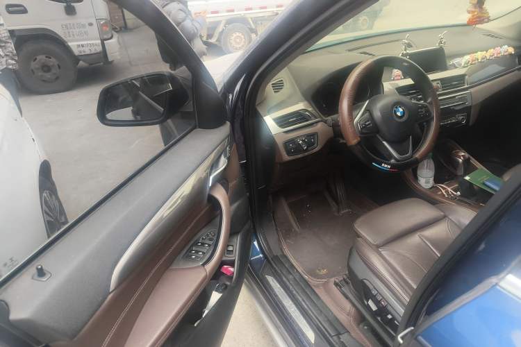 Used BMW X1 2019 sDrive18Li Premium Edition Driver Seat