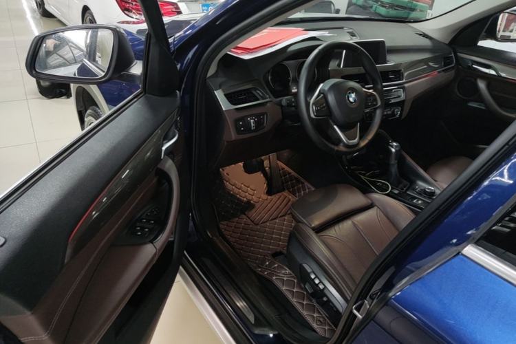 Used BMW X1 2019 sDrive18Li Premium Edition Driver Seat