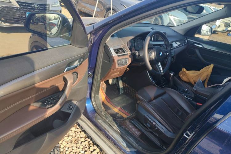 Used BMW X1 2019 sDrive18Li Premium Edition Driver Seat