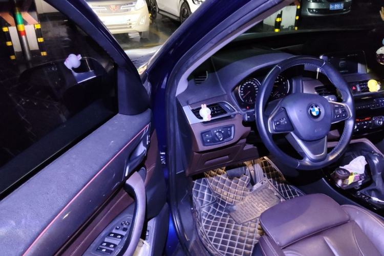 Used BMW X1 2019 sDrive18Li Premium Edition Driver Seat
