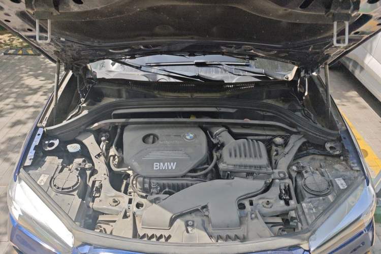 Used BMW X1 2019 sDrive18Li Fashion Model Engine Bay