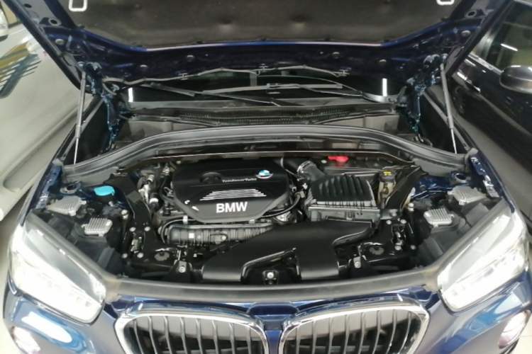 Used BMW X1 2019 xDrive20Li Luxury Edition Engine Bay