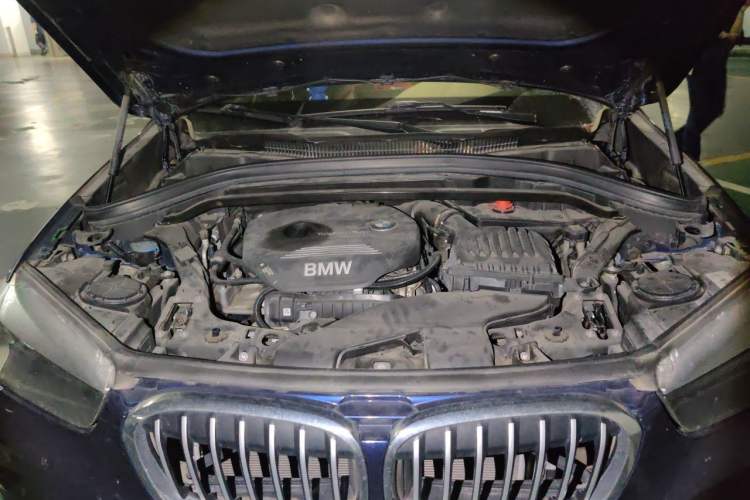 Used BMW X1 2019 sDrive18Li Fashion Model Engine Bay