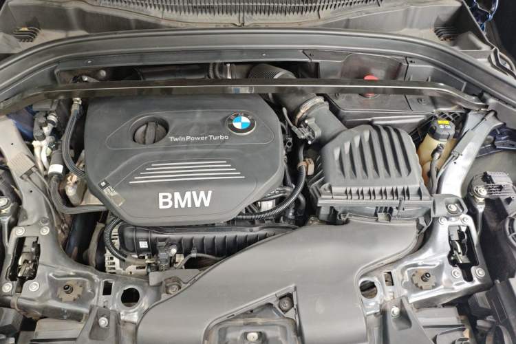 Used BMW X1 2019 sDrive18Li Fashion Model Engine Bay