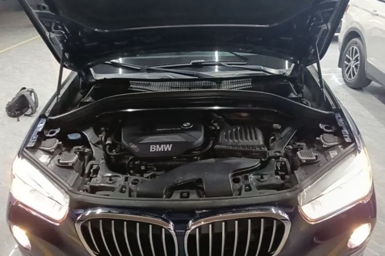 Used BMW X1 2019 sDrive18Li Premium Edition Engine Bay