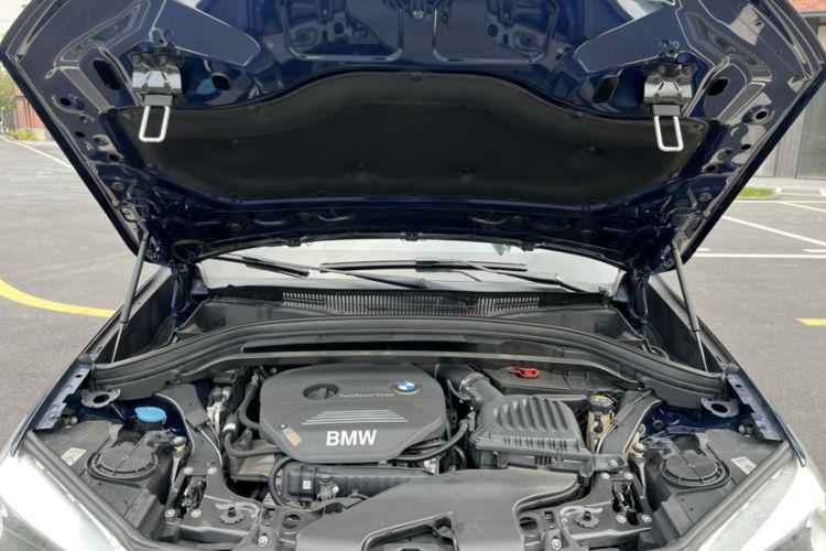Used BMW X1 2019 sDrive18Li Fashion Model Engine Bay