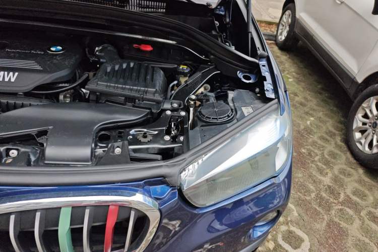 Used BMW X1 2019 sDrive18Li Fashion Model Engine Bay Left