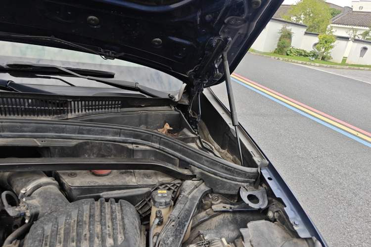 Used BMW X1 2019 sDrive18Li Fashion Model Engine Bay Left