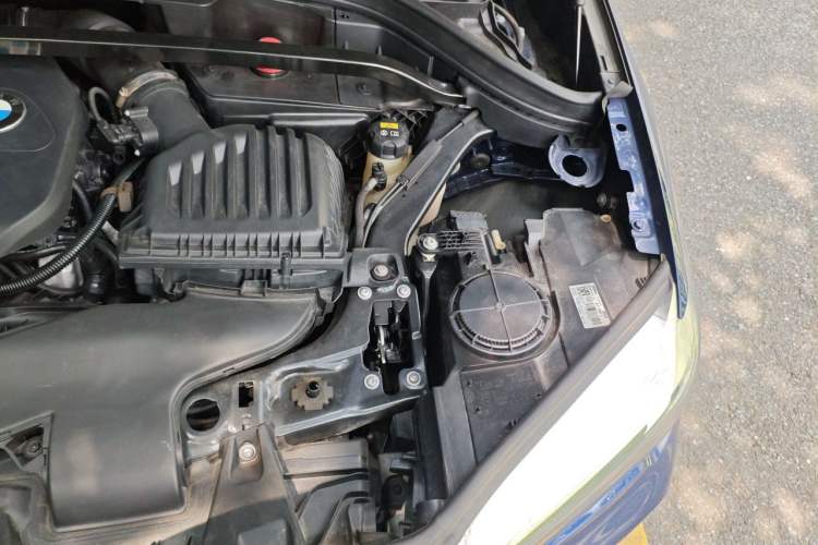 Used BMW X1 2019 sDrive18Li Fashion Model Engine Bay Left