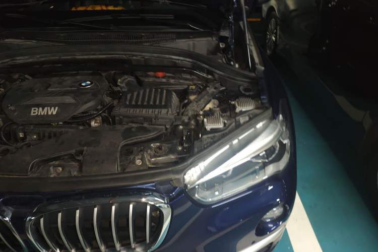 Used BMW X1 2019 sDrive18Li Premium Edition Engine Bay Left