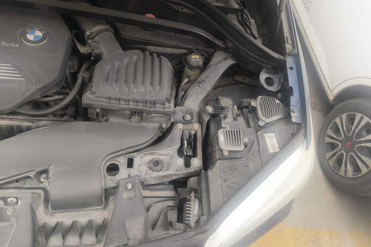 Used BMW X1 2019 sDrive18Li Premium Edition Engine Bay Left