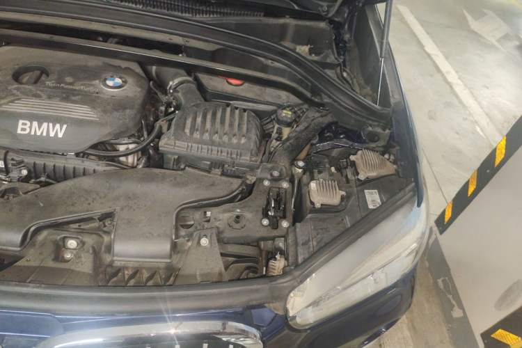 Used BMW X1 2019 sDrive18Li Premium Edition Engine Bay Left