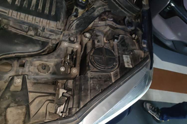 Used BMW X1 2019 sDrive18Li Fashion Model Engine Bay Left