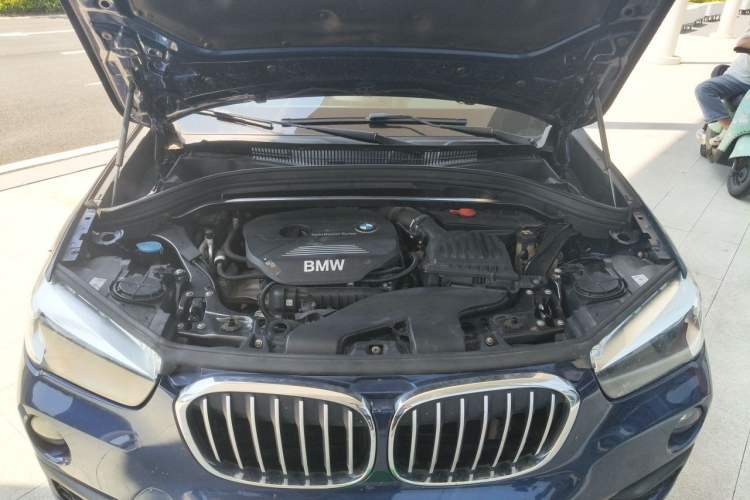 Used BMW X1 2019 sDrive18Li Fashion Model Engine Bay