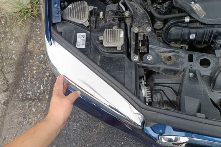 Used BMW X1 2019 sDrive20Li Leading Model Engine Bay Right