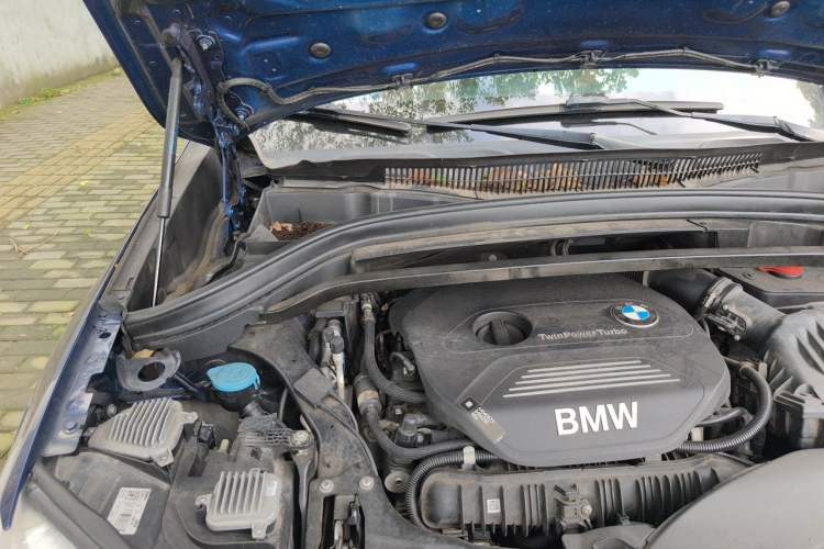 Used BMW X1 2019 sDrive20Li Leading Model Engine Bay Right