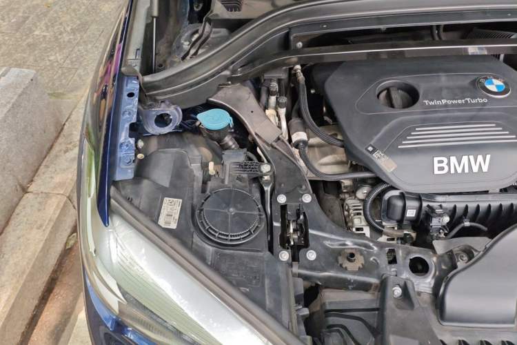 Used BMW X1 2019 sDrive18Li Fashion Model Engine Bay Right