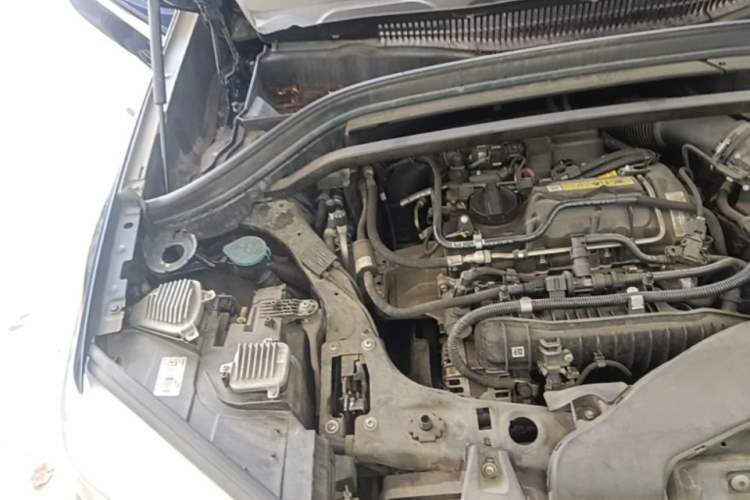 Used BMW X1 2019 sDrive18Li Premium Edition Engine Bay Right