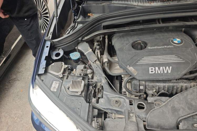Used BMW X1 2019 sDrive18Li Premium Edition Engine Bay Right