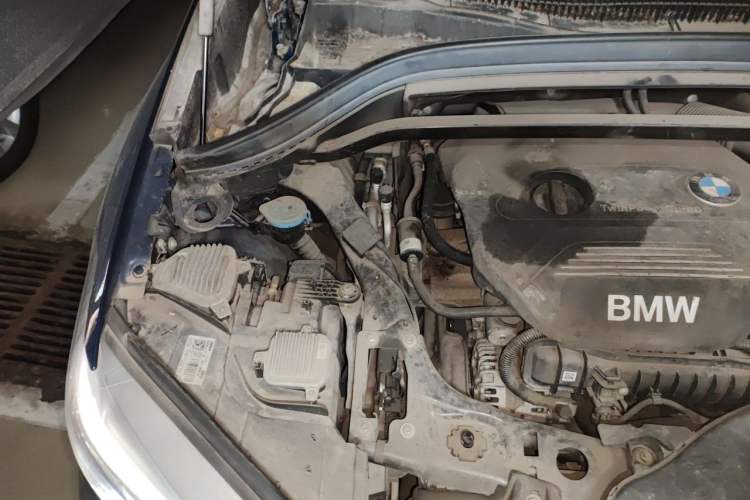 Used BMW X1 2019 sDrive18Li Premium Edition Engine Bay Right