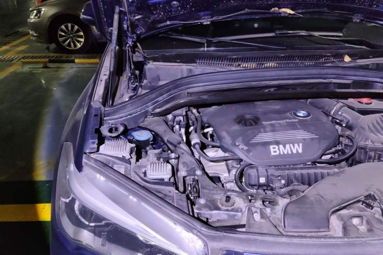 Used BMW X1 2019 sDrive18Li Premium Edition Engine Bay Right