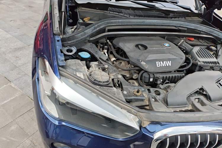 Used BMW X1 2019 sDrive18Li Fashion Model Engine Bay Right