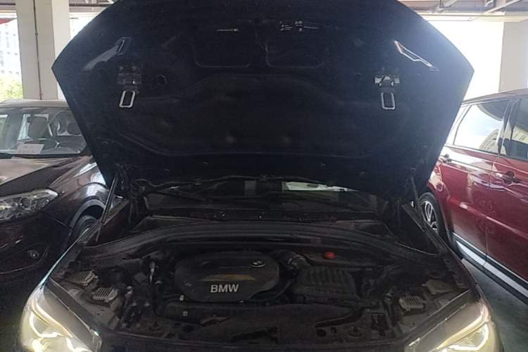 Used BMW X1 2019 sDrive20Li Leading Model Engine Bay