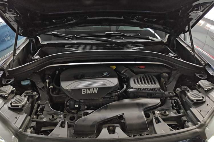 Used BMW X1 2019 sDrive18Li Premium Edition Engine Bay