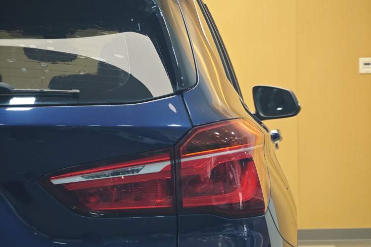 Used BMW X1 2019 sDrive20Li Leading Model Exterior 10