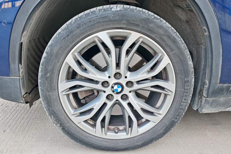 Used BMW X1 2019 sDrive20Li Leading Model Exterior 4