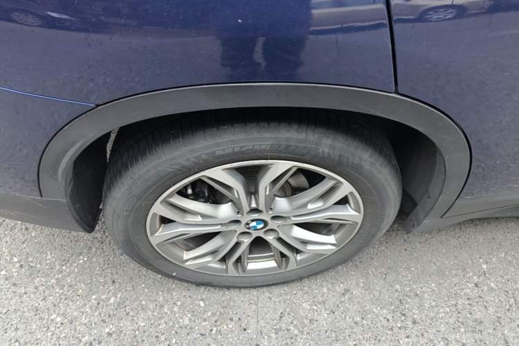 Used BMW X1 2019 sDrive20Li Leading Model Exterior 5