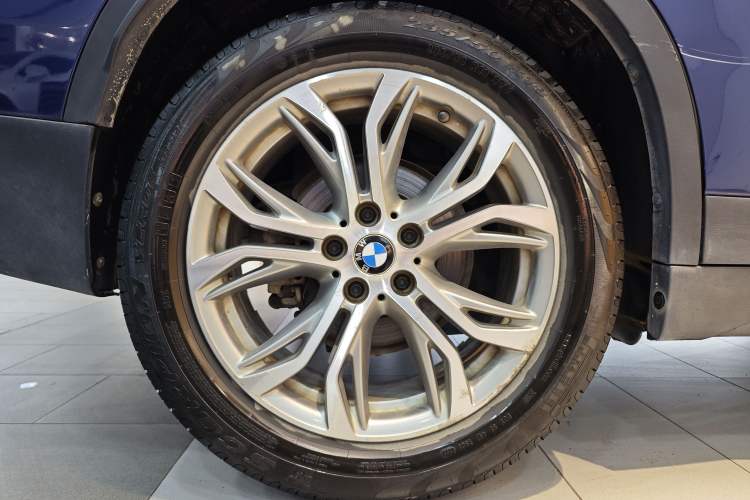 Used BMW X1 2019 sDrive20Li Leading Model Exterior 8