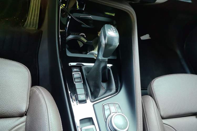 Used BMW X1 2019 xDrive20Li Luxury Model Gear Lever