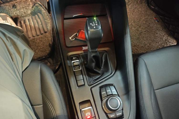 Used BMW X1 2019 sDrive20Li Leading Model Gear Lever