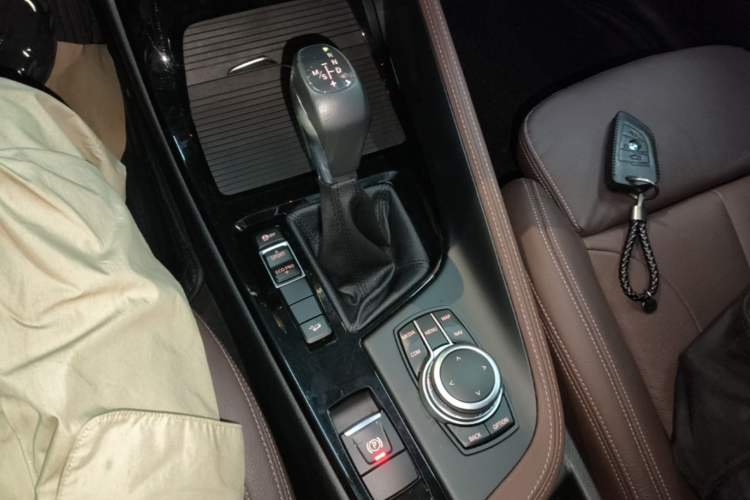 Used BMW X1 2019 xDrive20Li Luxury Model Gear Lever