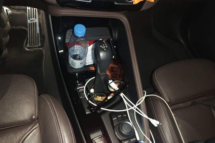Used BMW X1 2019 sDrive18Li Premium Edition Gear Lever