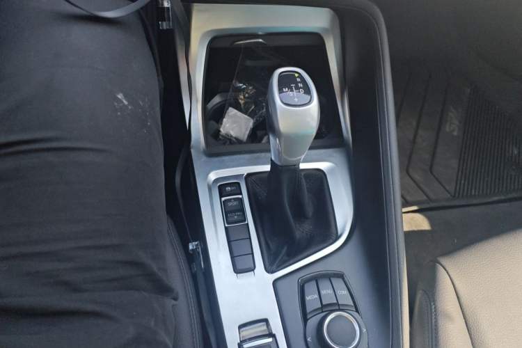 Used BMW X1 2019 sDrive20Li Leading Model Gear Lever